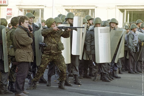 Кровавый Октябрь 1993-го: "Расстрел Белого Дома"