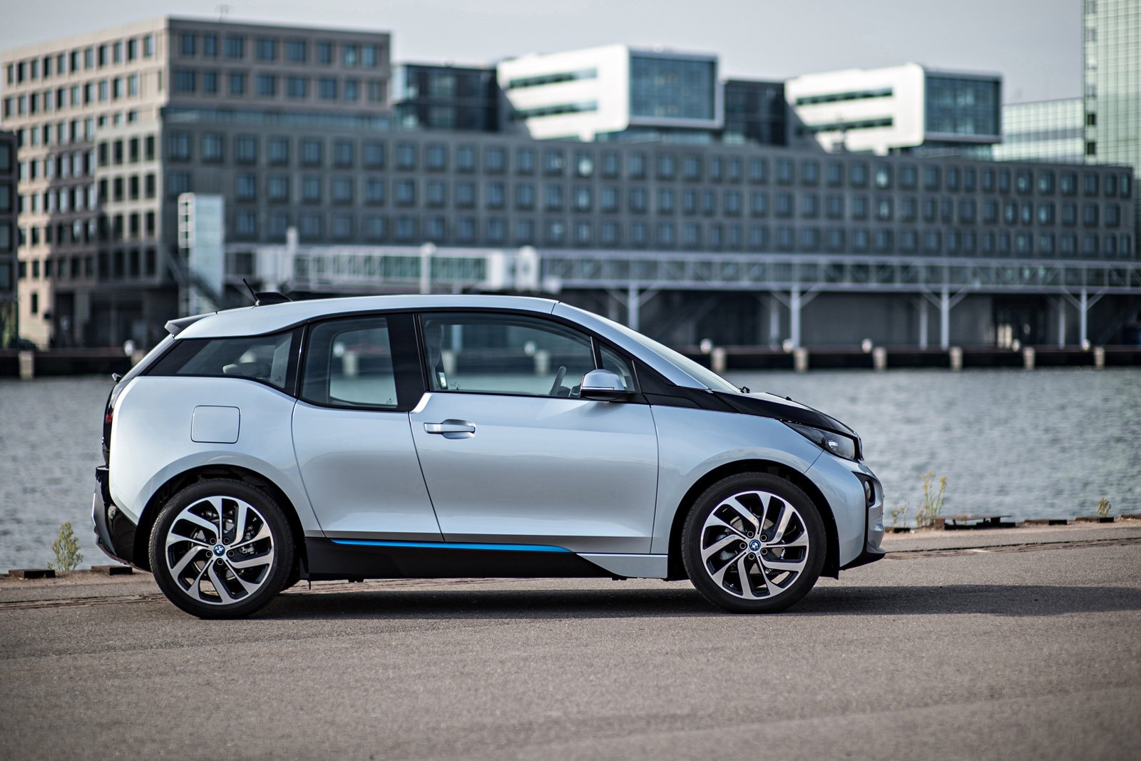 [2014-BMW-i3-95%255B2%255D.jpg]
