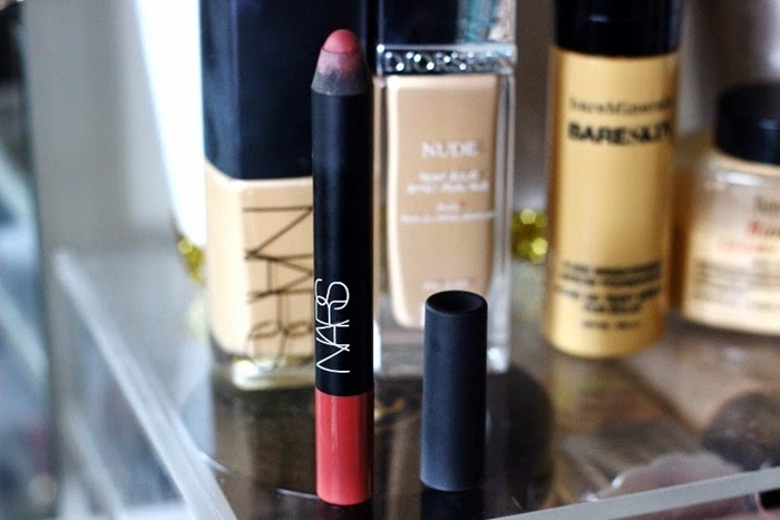 NARS Velvet Matte Lip Pencil in Bahama review and swatch