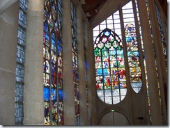 2011.07.08-010 vitraux de l'église Ste-Jeanne d'Arc