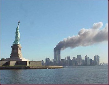 9-11_Statue_of_Liberty_and_WTC