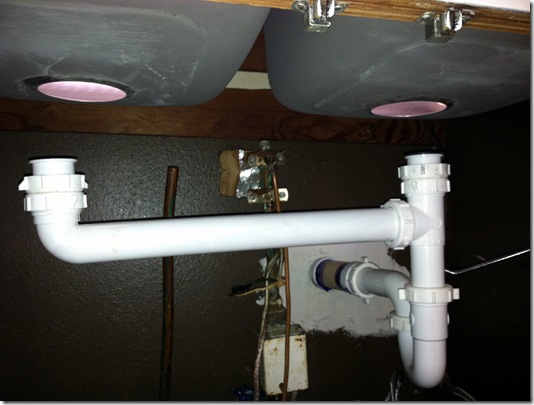 Kitchen sink plumbing_1
