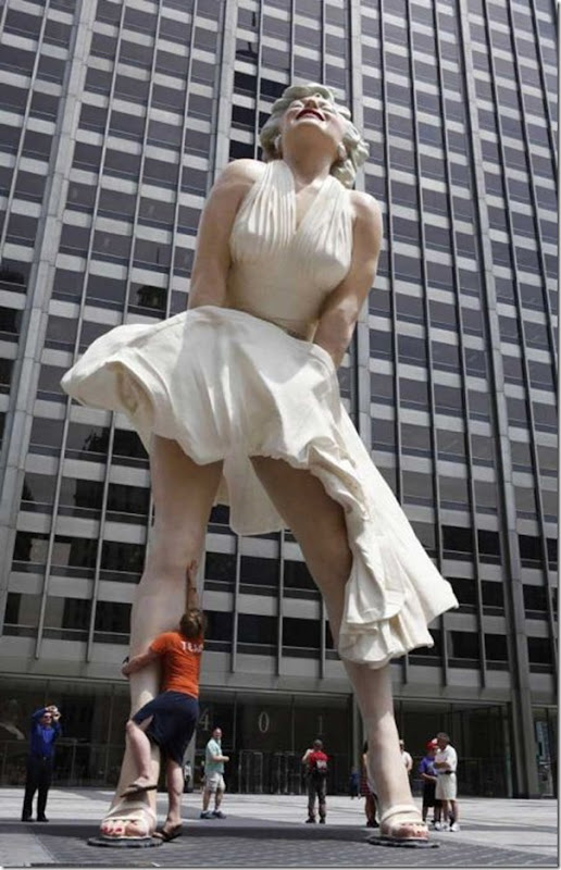 Escultura gigante de Marilyn Monroe em Chicago (8)