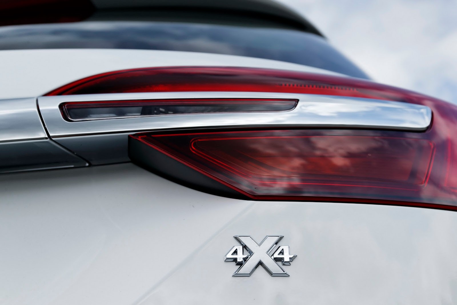 [2014-Vauxhall-Insignia-Country-Tourer-7%255B2%255D.jpg]