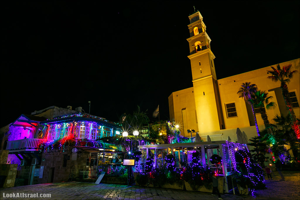 Рождество в Яффо. Праздничная елка и украшения. LookAtIsrael.com - Фото путешествия по Израилю