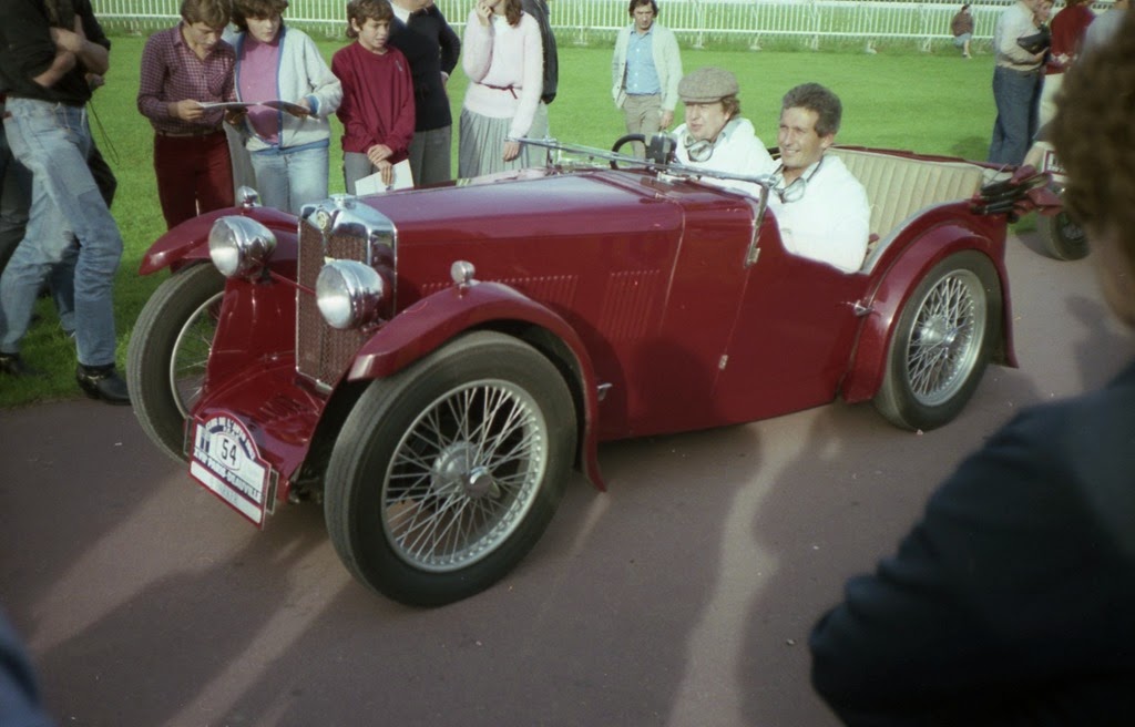 [1983.10.02-046.24-MG-51-open-4-seate.jpg]