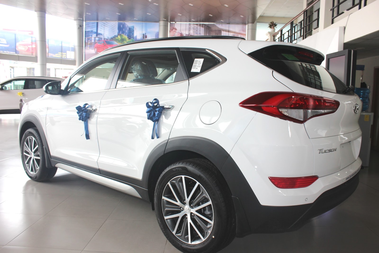 C n c nh xe hyundai tucson 2018 m u tr ng hyundai car magazine