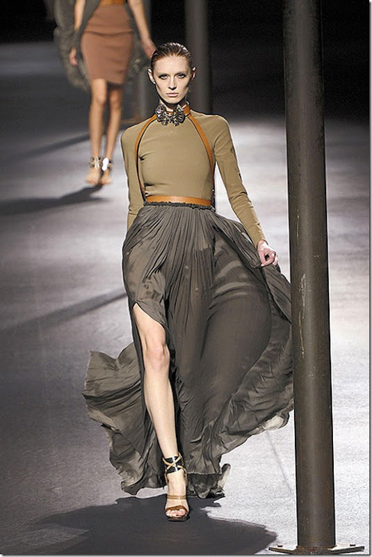 Lanvin-SPRING-2011-RTW-PODIUM-003_runway