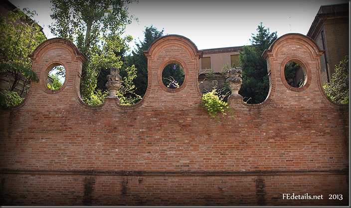 Palazzo Gigioli-Varano - Palace Giglioli, Ferrara, Italy, foto2