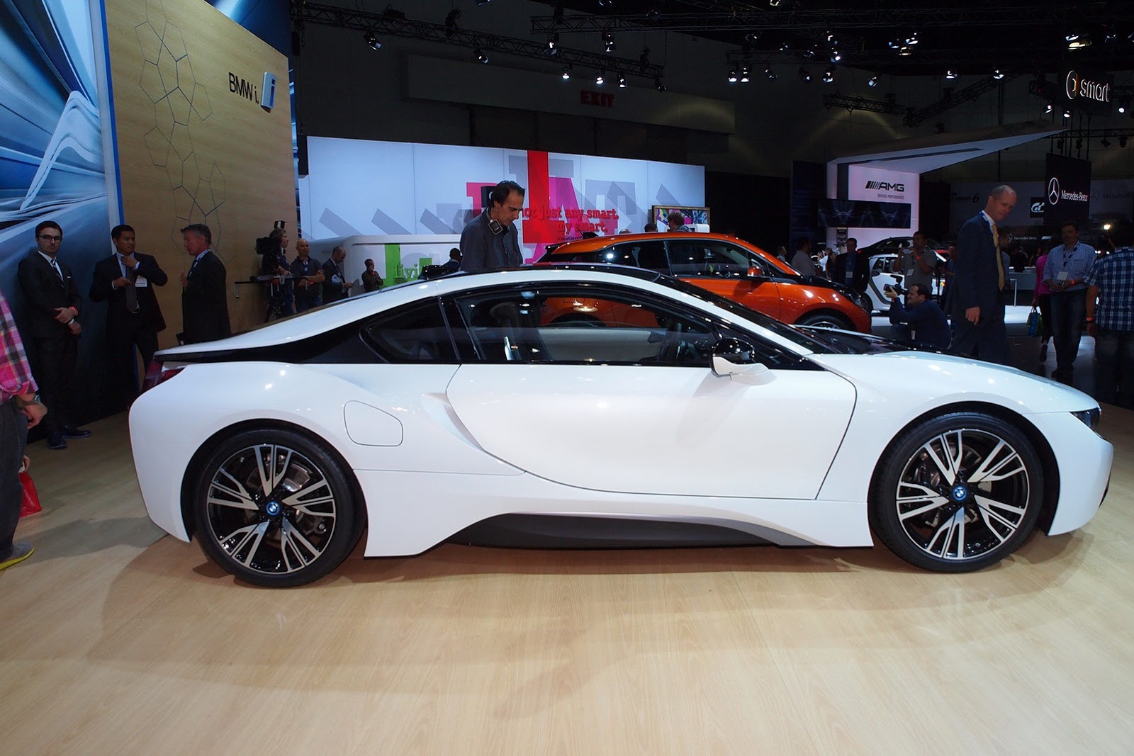 [2013-Los-Angeles-Auto-Show-33%255B2%255D.jpg]
