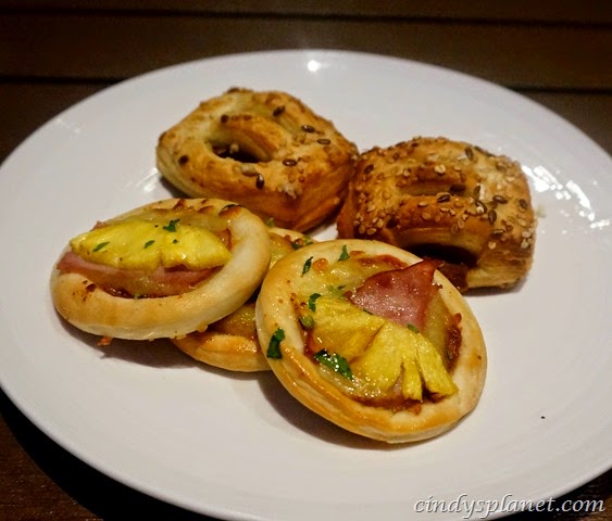 [singapore222.jpg.webp]