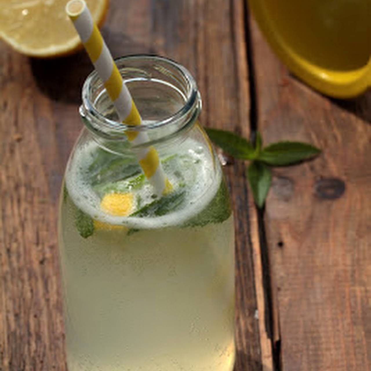 10 Best Refreshing Water Drinks Recipes Yummly