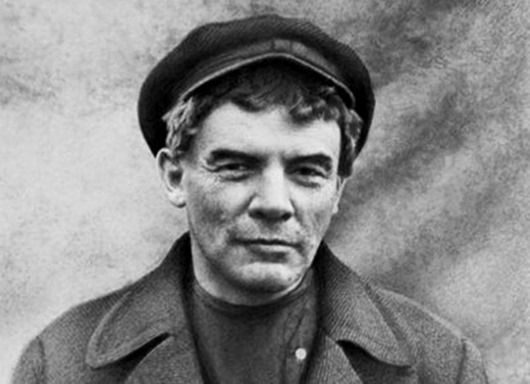 Владимир-Ильич-Ленин-перед-октябрьским-восстанием