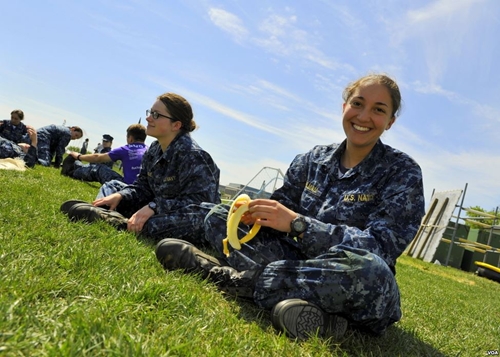 Академия ВМС готовит женщин подводников