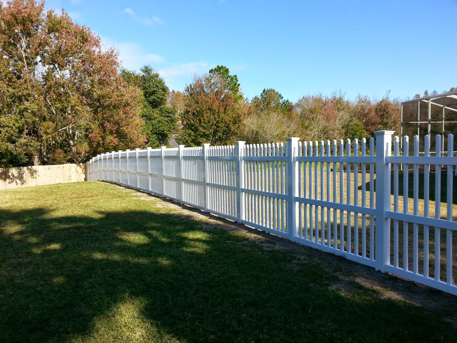 New Tampa Fence Inc 6' vinyl picket fence Wesley Chapel, Fl