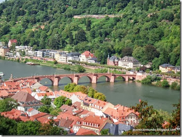 73-Heidelberg. Vistas del Puente viejo desde los jardines del castillo - P9020098