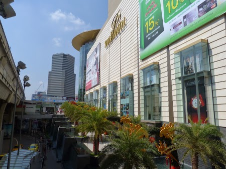 14. Malluri in Bangkok.JPG