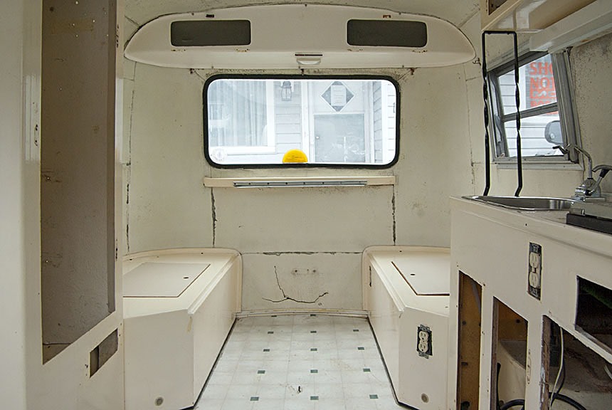 [dining%2520stripped%255B4%255D.jpg]