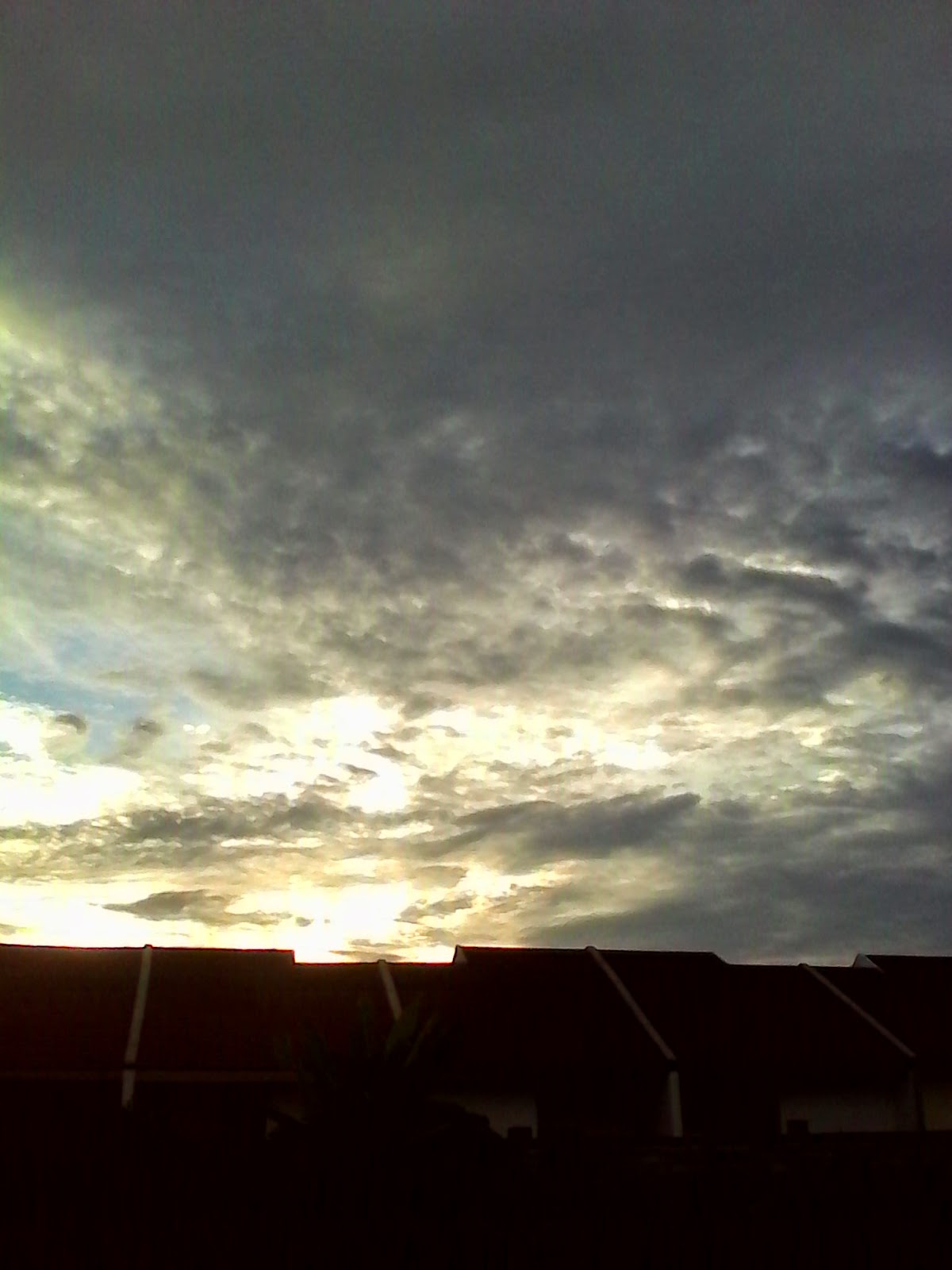 Langit Sore Rumah Senja