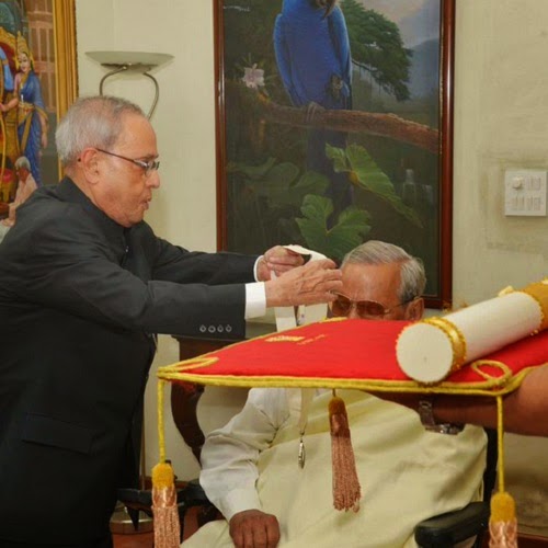 Former Prime Minister Atal Bihari Vajpayee conferred Bharat Ratna by President Mukherjee

