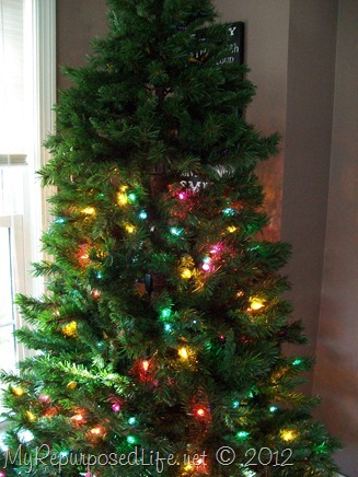 pre-lit Christmas tree lights out