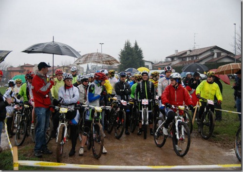 2013.03.24 partenza Binago 2013.03.24 partenza Binago