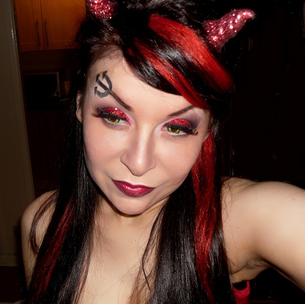 009-halloween-sexy-devil-makeup