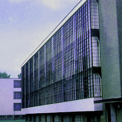 14.- W. Gropius. Bauhaus