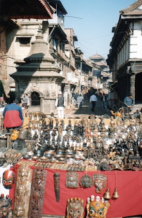 Obiective turistice Nepal: suveniruri Patan.jpg