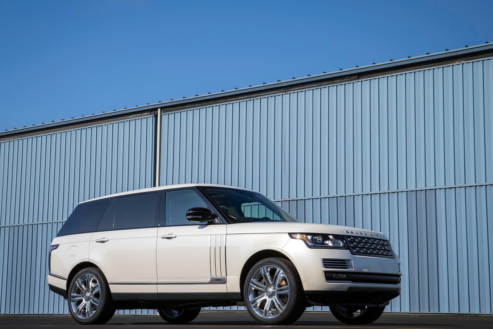 [Land-Rover-Jaguars-12%255B2%255D.jpg]