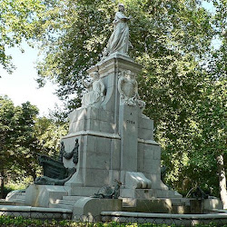 Monumento a Cuba. Plaza de El Salvador. El Retiro. Madrid.jpg