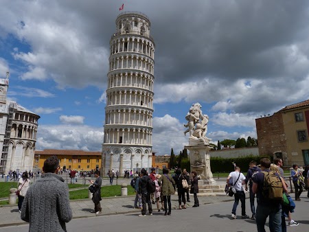 13. Turnul inclinat din Pisa.JPG