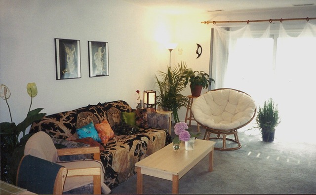[laurens%2520first%2520apartment%252019%2520years%2520old%255B3%255D.jpg]