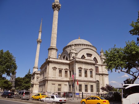 04. Dolmabahce Mosque.JPG