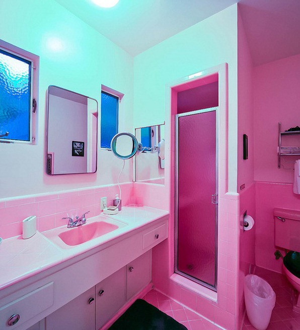 [8-pink-bathroom2%255B6%255D.jpg]