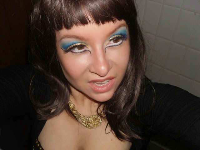 07-halloween-cleopatra-egypt-queen-makeup-look-hooded-eyes
