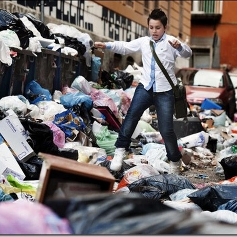 Неаполь тонет в мусоре