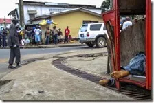 17 malati di Ebola in fuga