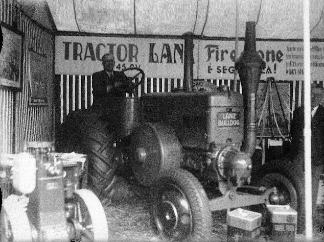 [1939-Tractores-Lanz-na-Feira-de-S.-J%255B1%255D.jpg]