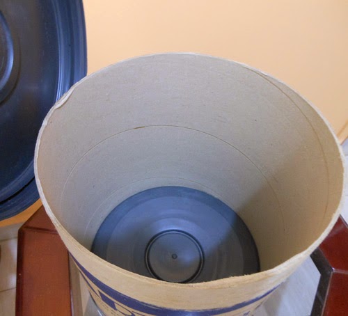 DIY decoração - como reaproveitar balde de massa acrílica para organizar