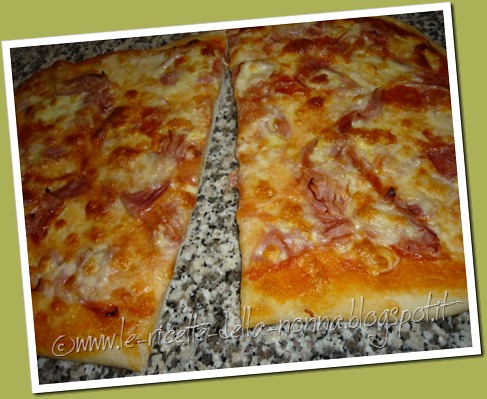 Pizza con farina semintegrale al prosciutto cotto e mozzarella (11)
