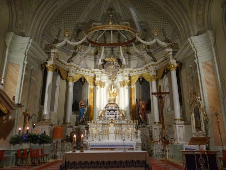 Interior catedrala Sumuleu Ciuc