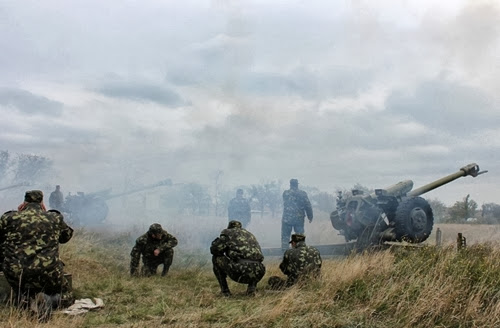 Военнослужащие украинской армии во время учений Военнослужащие украинской армии во время учений