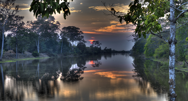 [Christian%2520Voigt_Cambodia-Angkor%2520Thom%2520Sunset%255B4%255D.png]