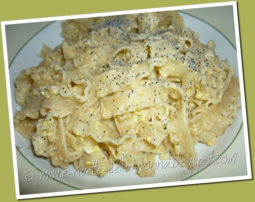 Ricciolina con semi di papavero e crema di uovo e parmigiano (8)