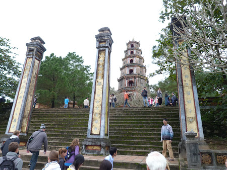 87. pagoda Hue.JPG