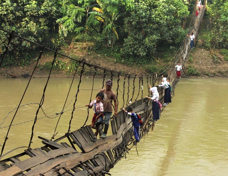 APTOPIX Indonesia Daily Life