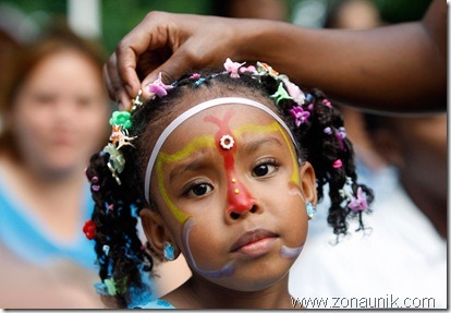 [impressiveattractivefunnylookingweirdeyecatchercooluniquehairstylescontestColombia3_thumb%255B3%255D.jpg]