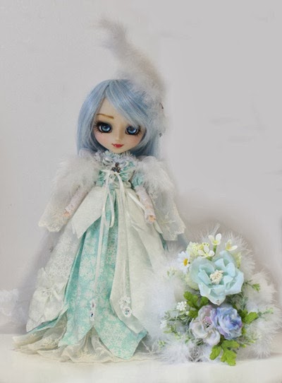Snow Queen White Feather Custom Pullip Alice’s mate worker 雅 01