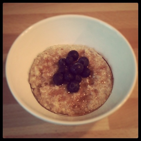 Porridge with blueberries and brown sugar